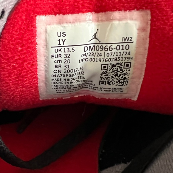 Jordan 3 Retro PS Size 1Y - Picture 11 of 12